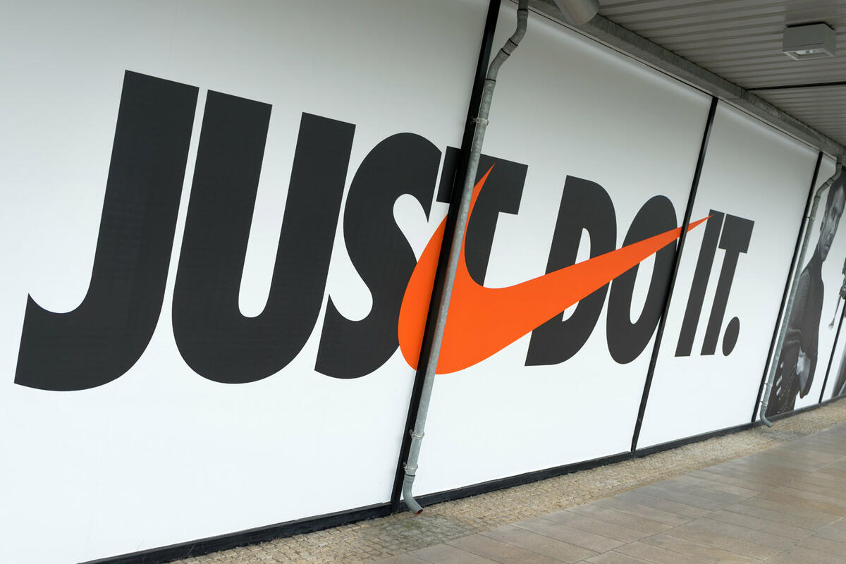 Продавец обуви. История компании Nike, рассказанная ее основателем
